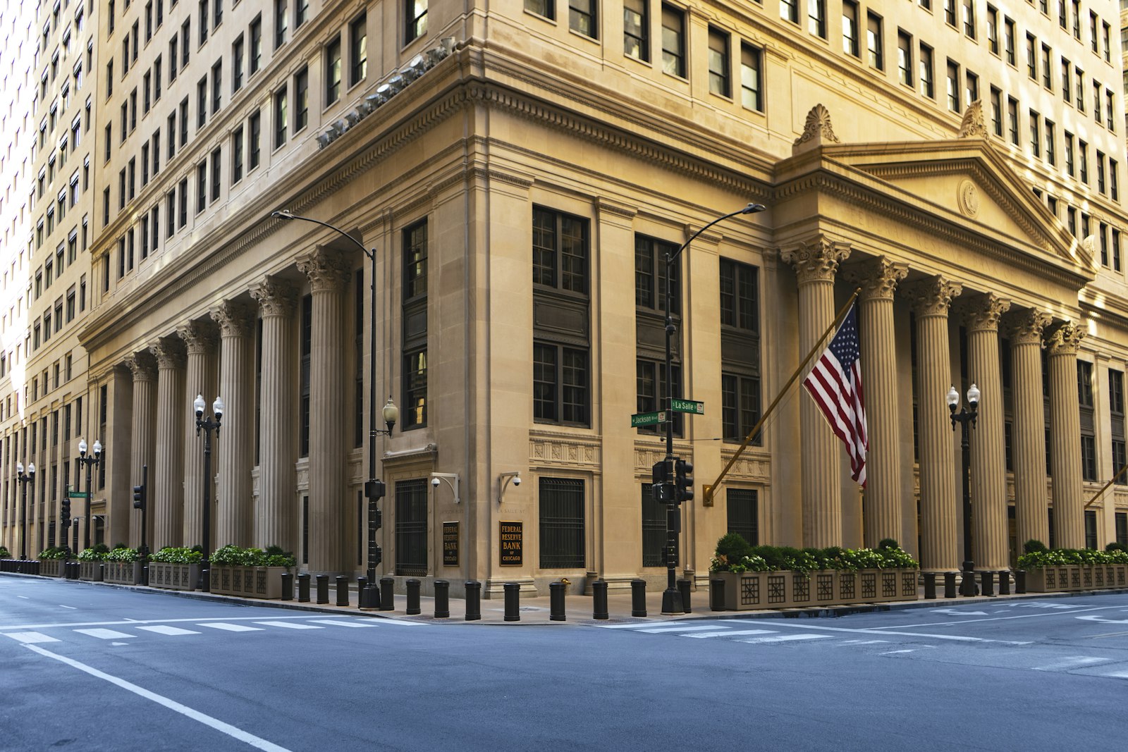 FOMC juillet 2026 : la Fed marque une pause, or et obligations en profitent